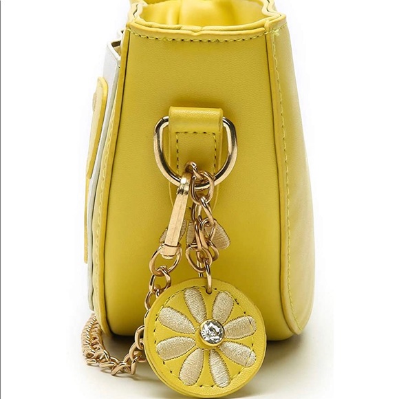 🍋 🆕Lemon Purse🆕 🍋 - Picture 5 of 7